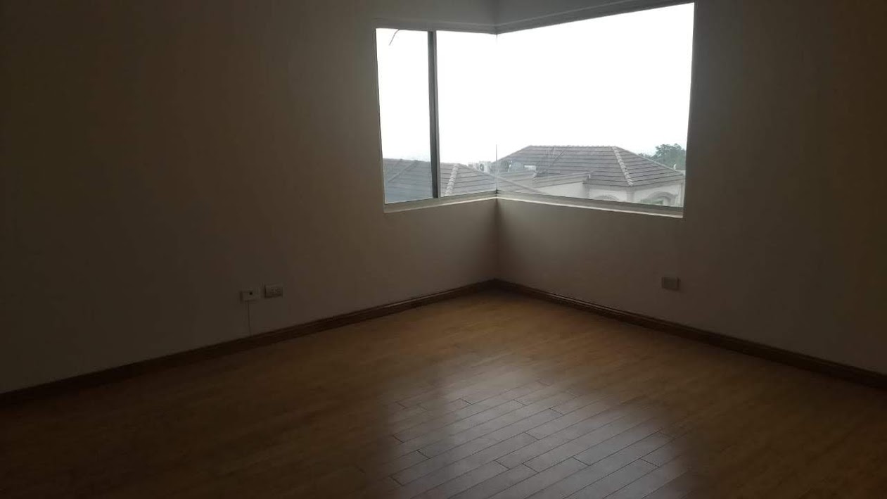 Venta Casa Cumbres cuarto