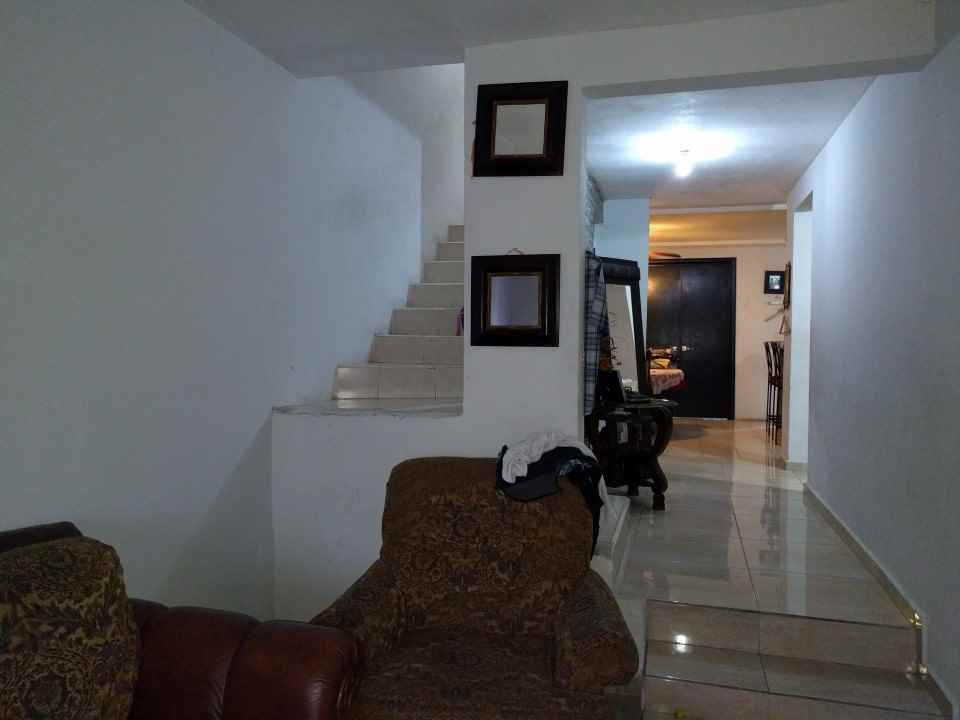 Casa venta Fuentes Anahuac pasillo